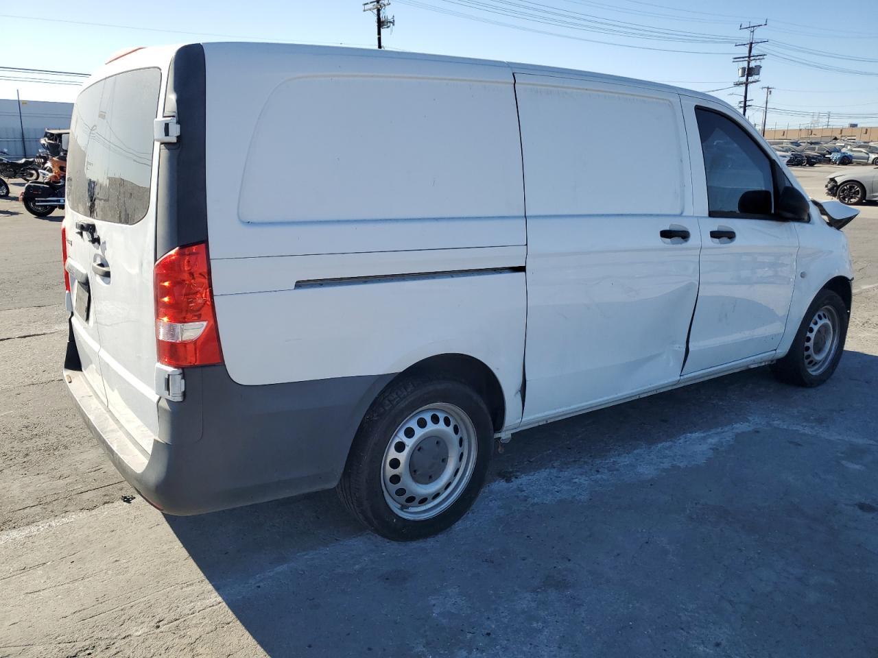 Lot #2994422034 2016 MERCEDES-BENZ METRIS