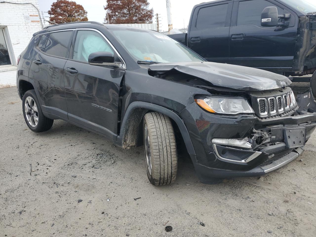 Lot #3024676579 2020 JEEP COMPASS LI