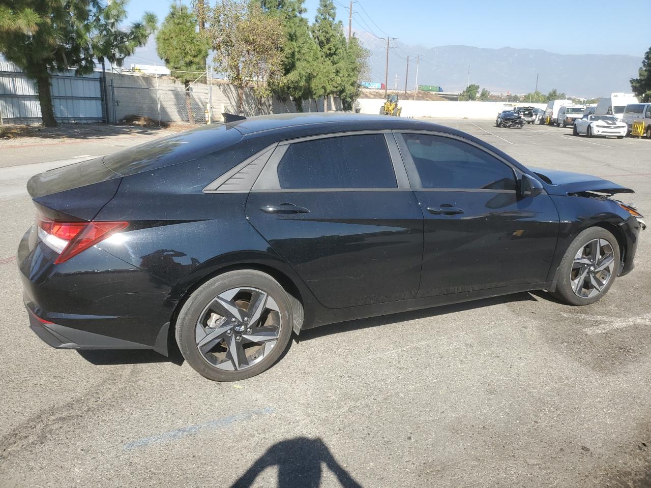 Lot #3028342828 2023 HYUNDAI ELANTRA SE