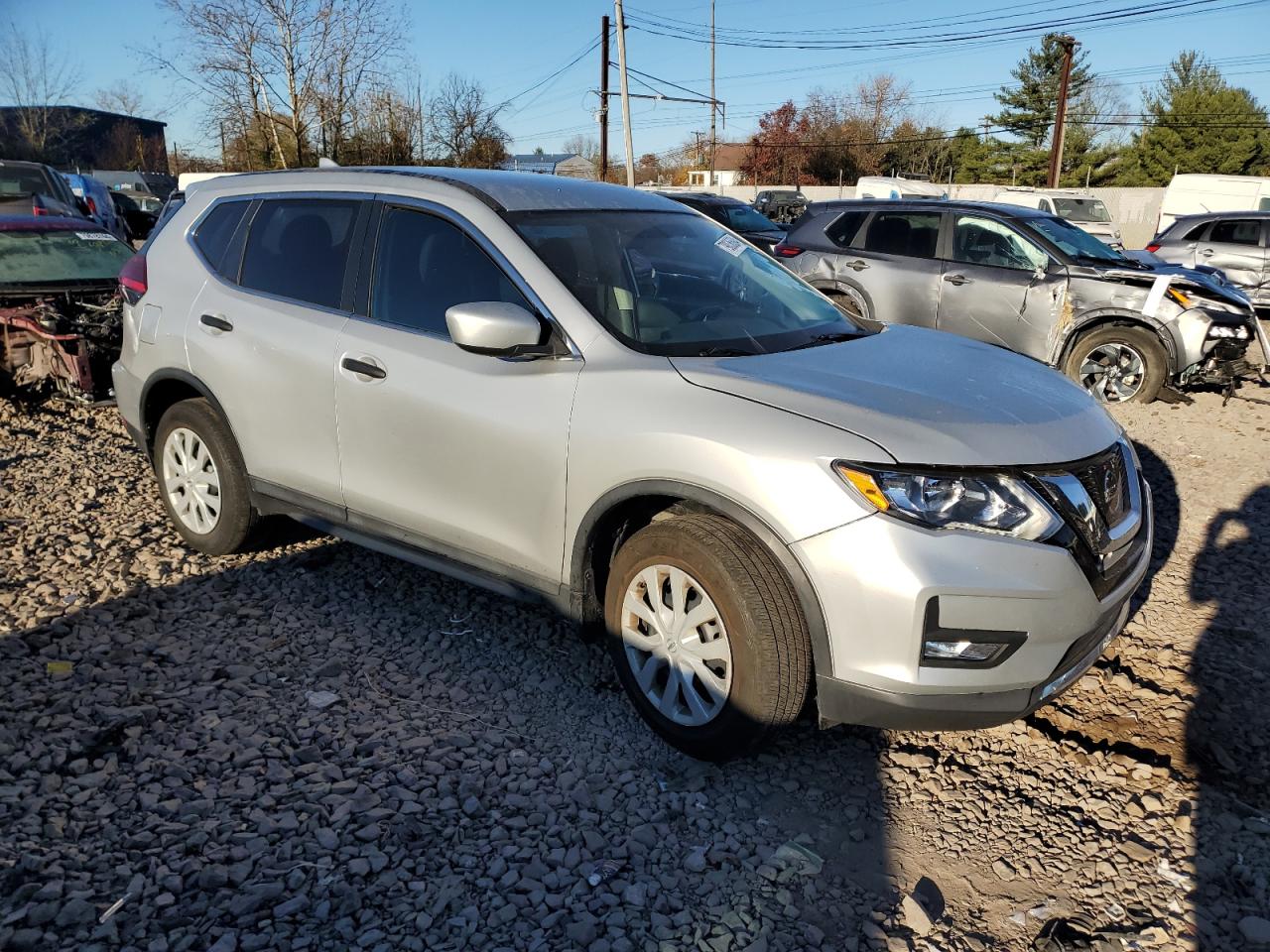 Lot #2979446774 2017 NISSAN ROGUE SV