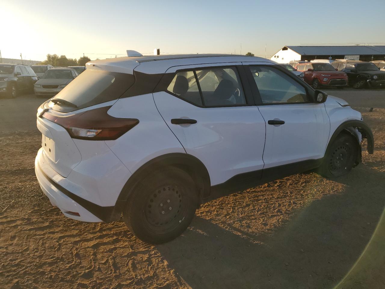 Lot #3024385525 2023 NISSAN KICKS S