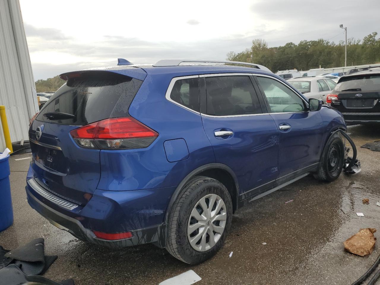 Lot #3009204297 2017 NISSAN ROGUE S