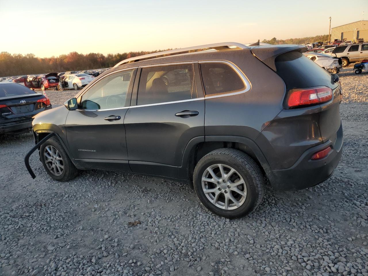 Lot #3025940965 2016 JEEP CHEROKEE L