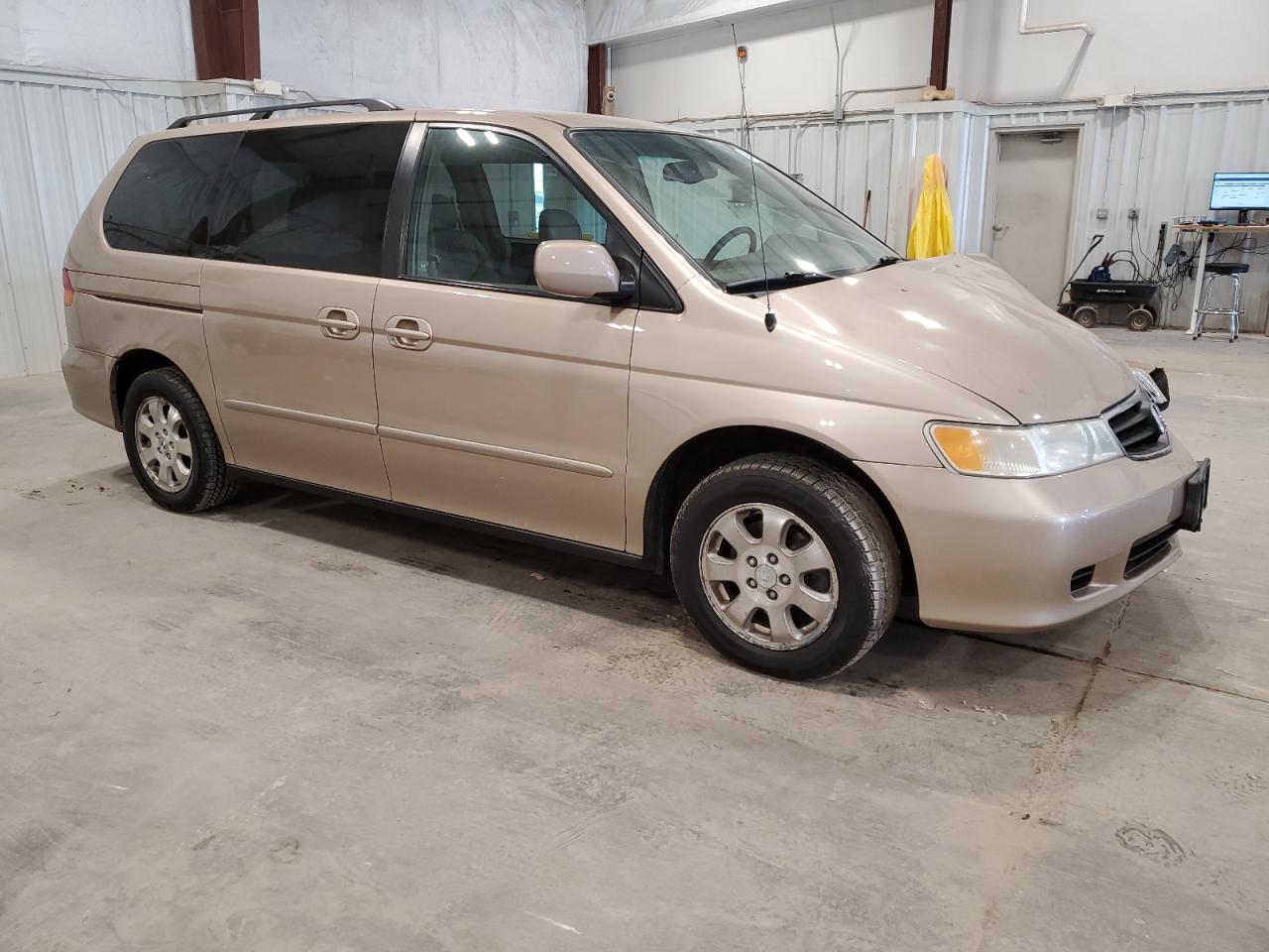 Lot #2991759181 2002 HONDA ODYSSEY EX