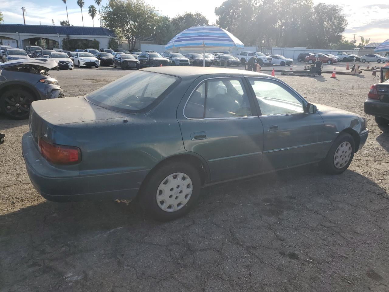 Lot #3008906576 1996 TOYOTA CAMRY DX