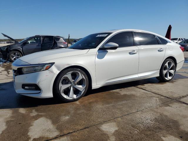 HONDA ACCORD TOU 2018 white  gas 1HGCV1F92JA144138 photo #1