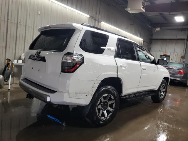 2022 TOYOTA 4RUNNER SR - JTERU5JR1N6081693
