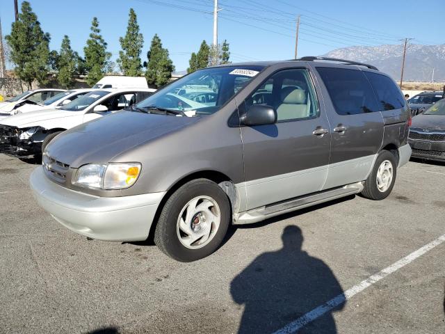 TOYOTA SIENNA LE 1999 gold  gas 4T3ZF13C7XU135595 photo #1