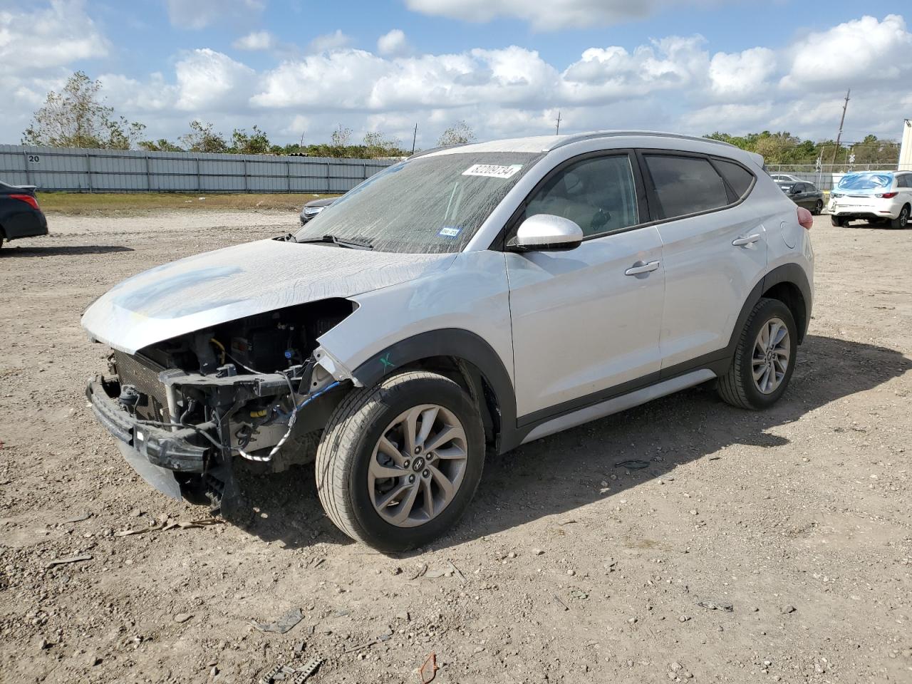  Salvage Hyundai TUCSON