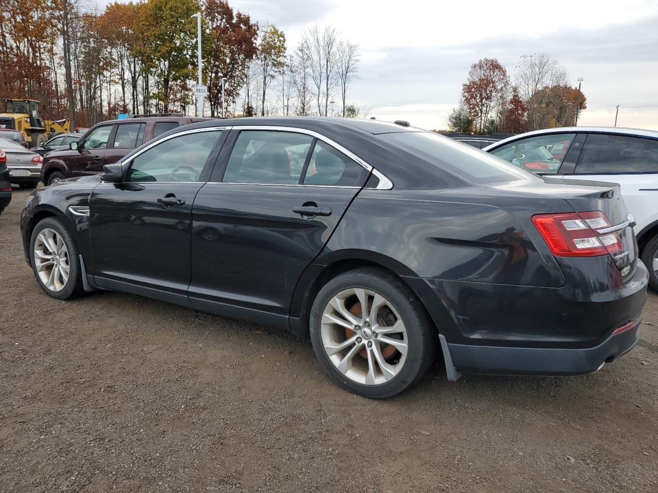 Lot #2945059208 2013 FORD TAURUS SEL