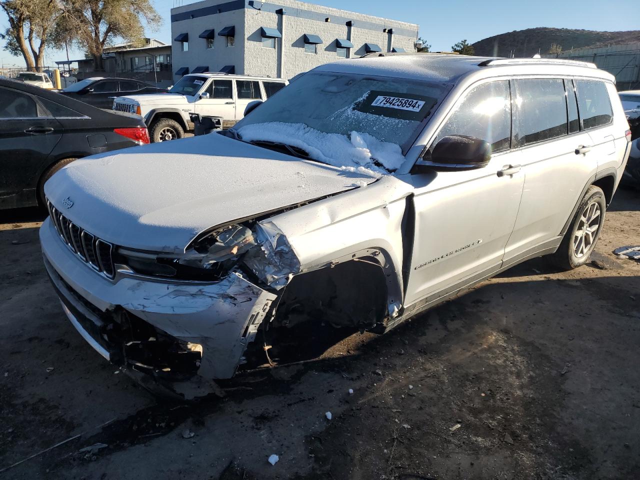  Salvage Jeep Grand Cherokee