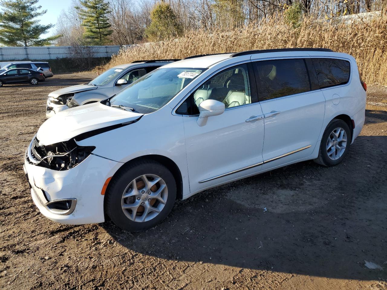 Chrysler Pacifica 2017 RU