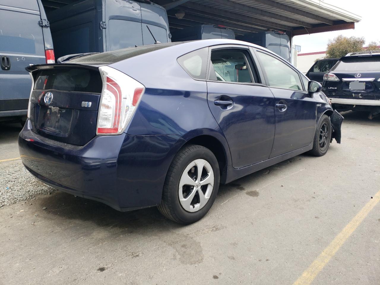 Lot #3030386484 2015 TOYOTA PRIUS