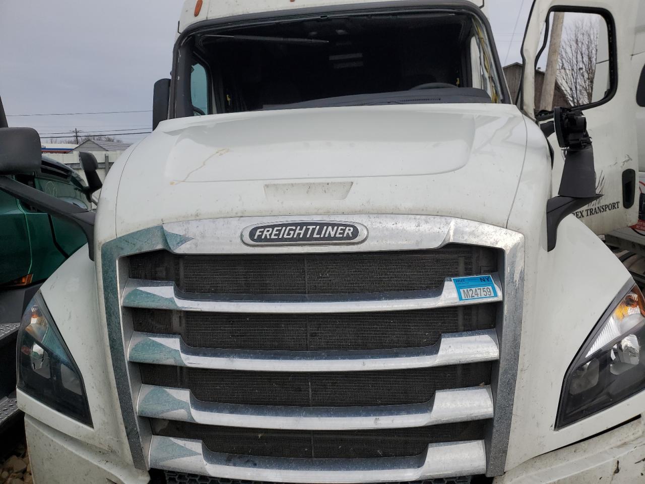 Lot #3034366091 2019 FREIGHTLINER CASCADIA 1