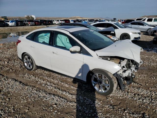 VIN 1FADP3J2XEL300641 2014 FORD FOCUS no.4