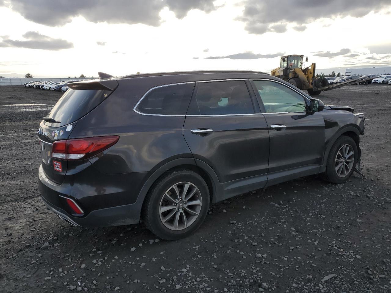 Lot #2996422374 2017 HYUNDAI SANTA FE S