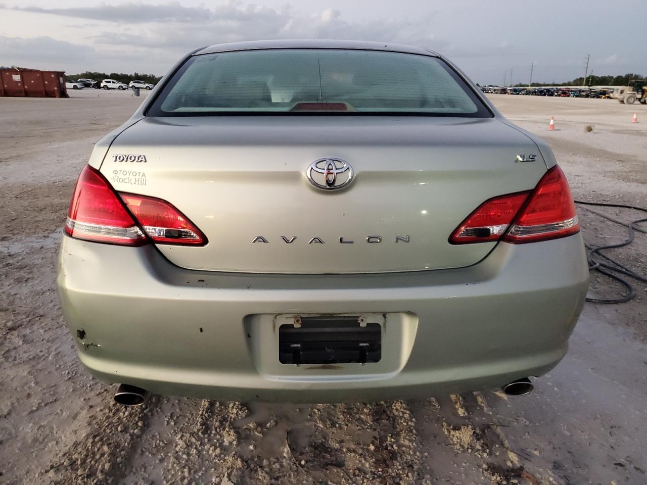 Lot #3023653020 2006 TOYOTA AVALON XL