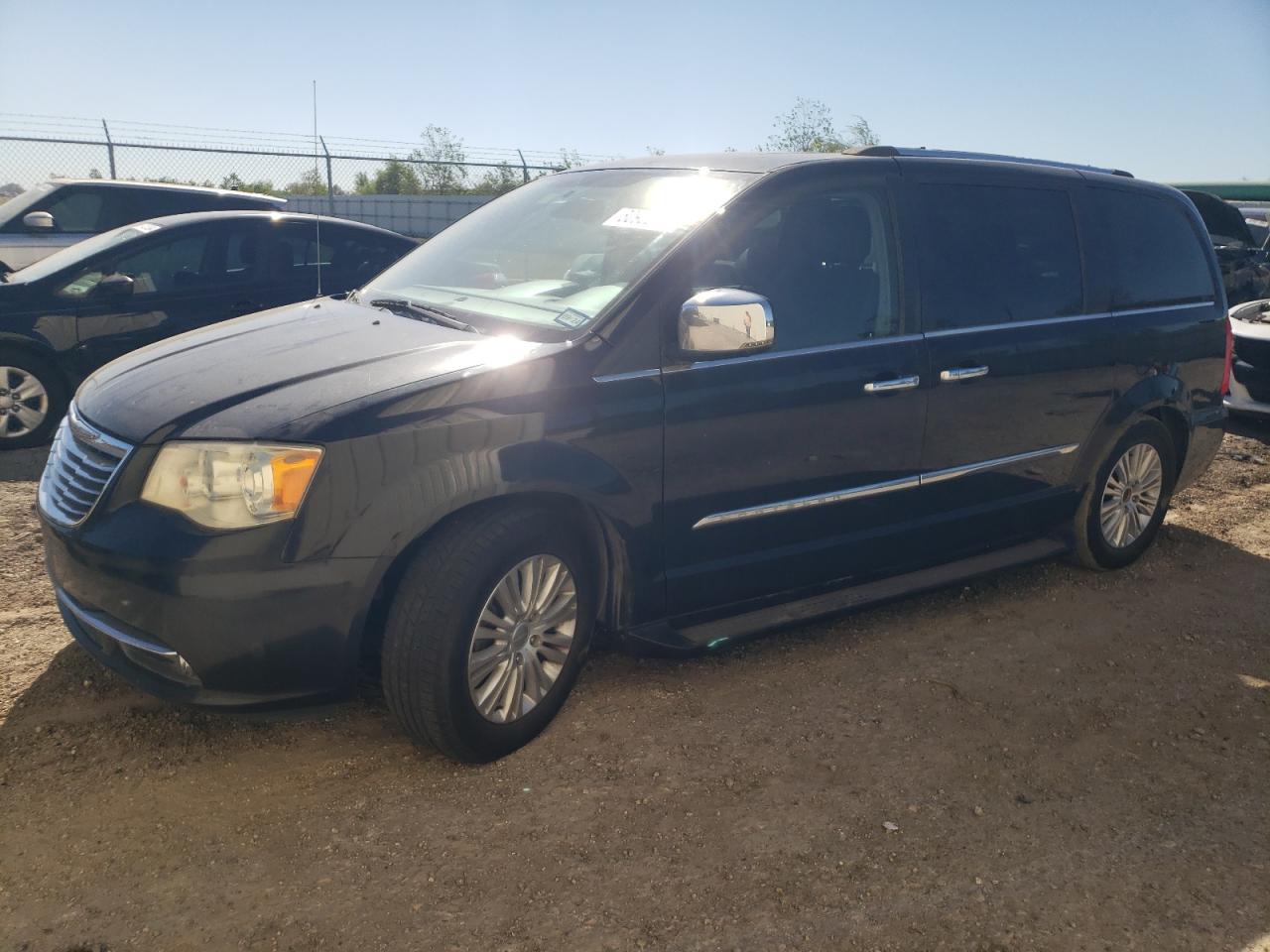 Lot #2976867302 2012 CHRYSLER TOWN & COU