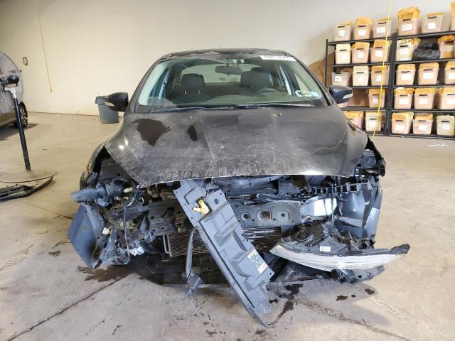 VIN 1FADP3F23HL281153 2017 Ford Focus, SE no.5