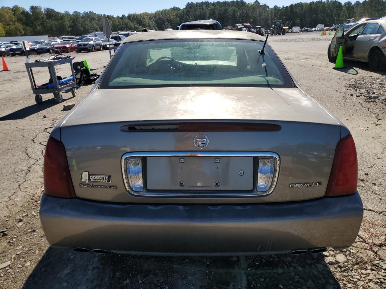 Lot #3009114455 2003 CADILLAC DEVILLE