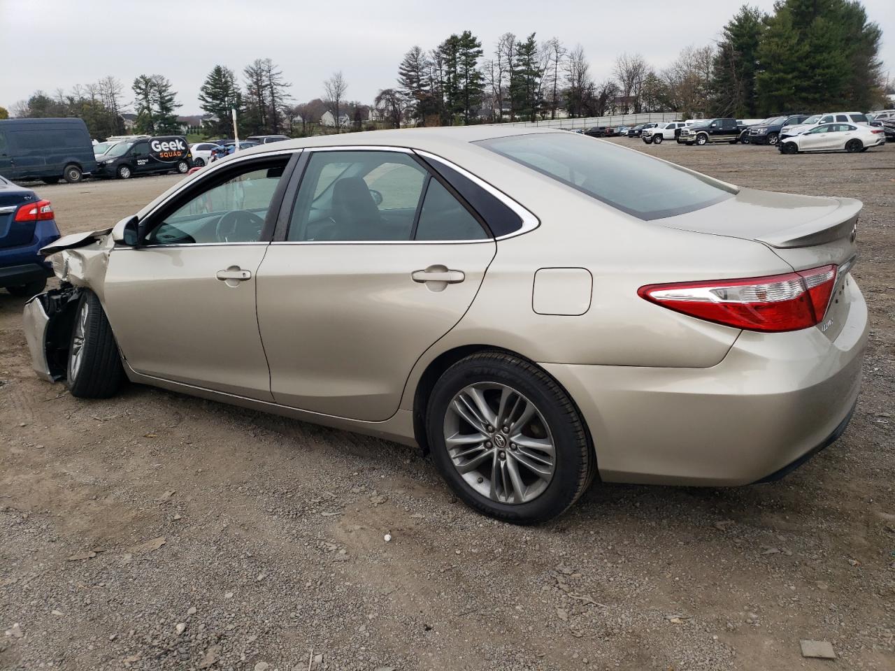 Lot #3026018956 2015 TOYOTA CAMRY SE