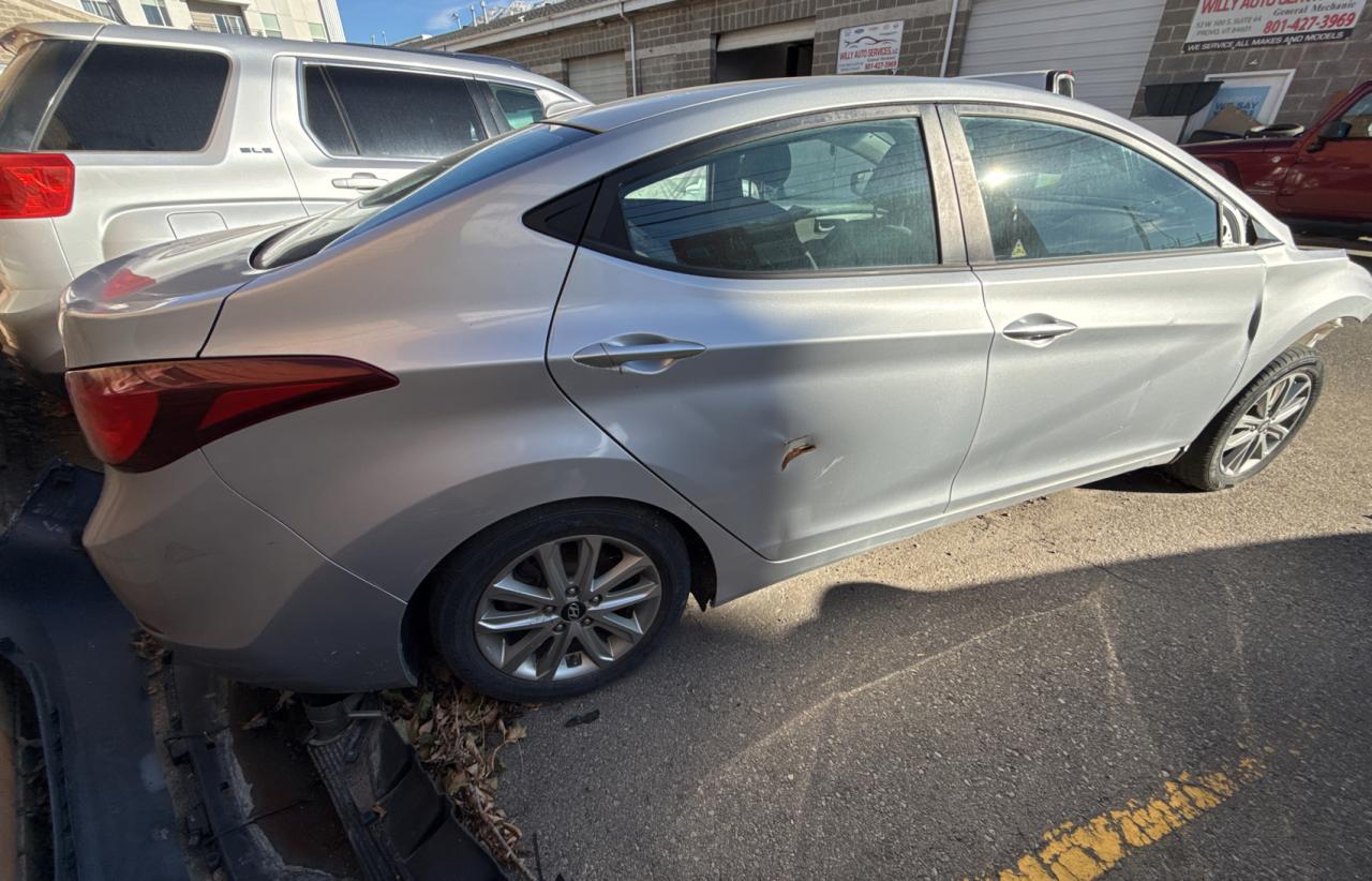 Lot #2996484758 2015 HYUNDAI ELANTRA SE