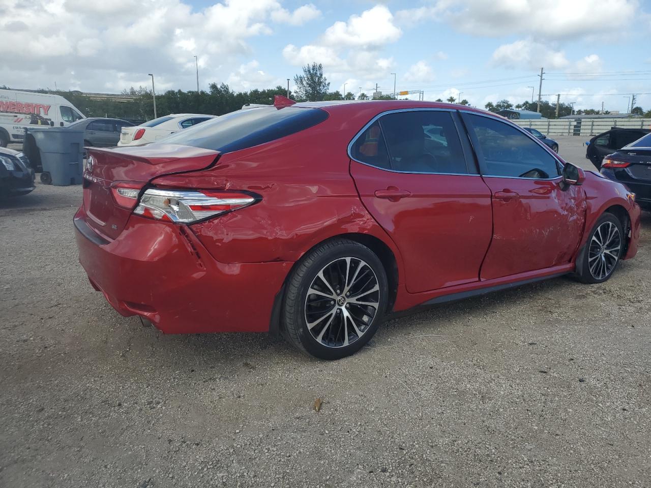 Lot #2956941914 2020 TOYOTA CAMRY SE