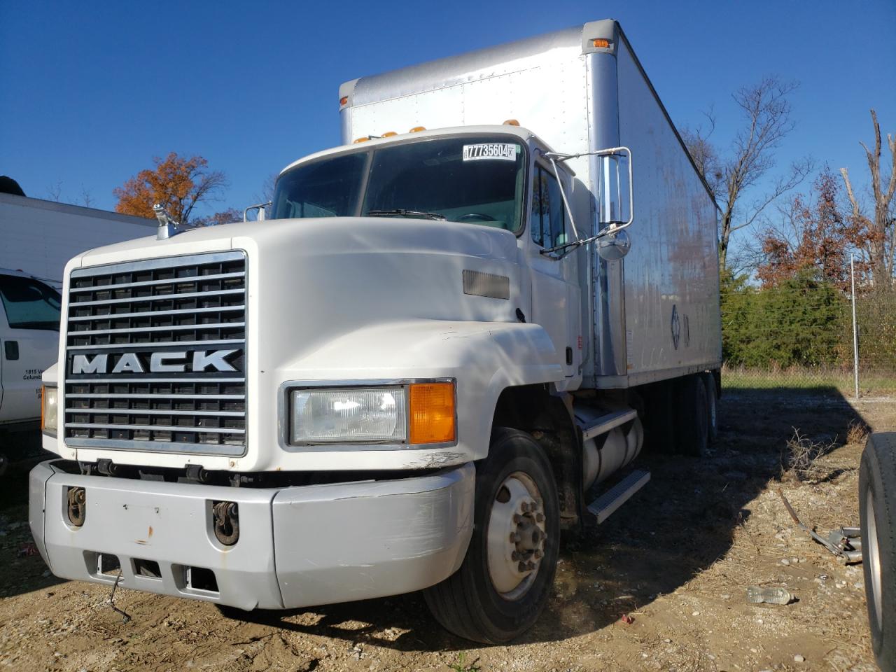 Lot #2988829651 1996 MACK 600 CH600