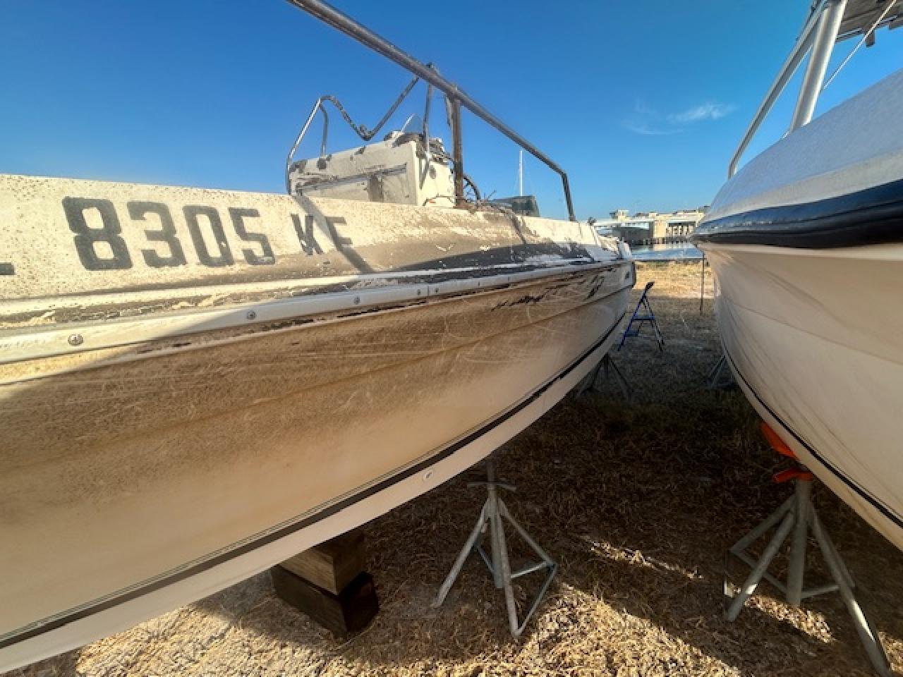 Lot #2989158036 1995 SEAR BOAT