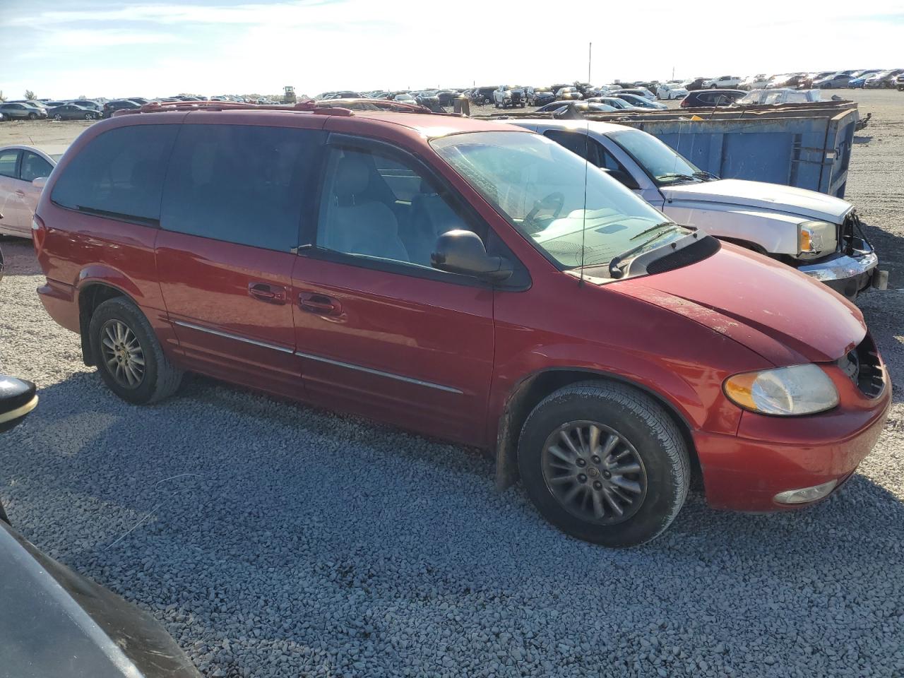 Lot #2972460793 2002 CHRYSLER TOWN & COU