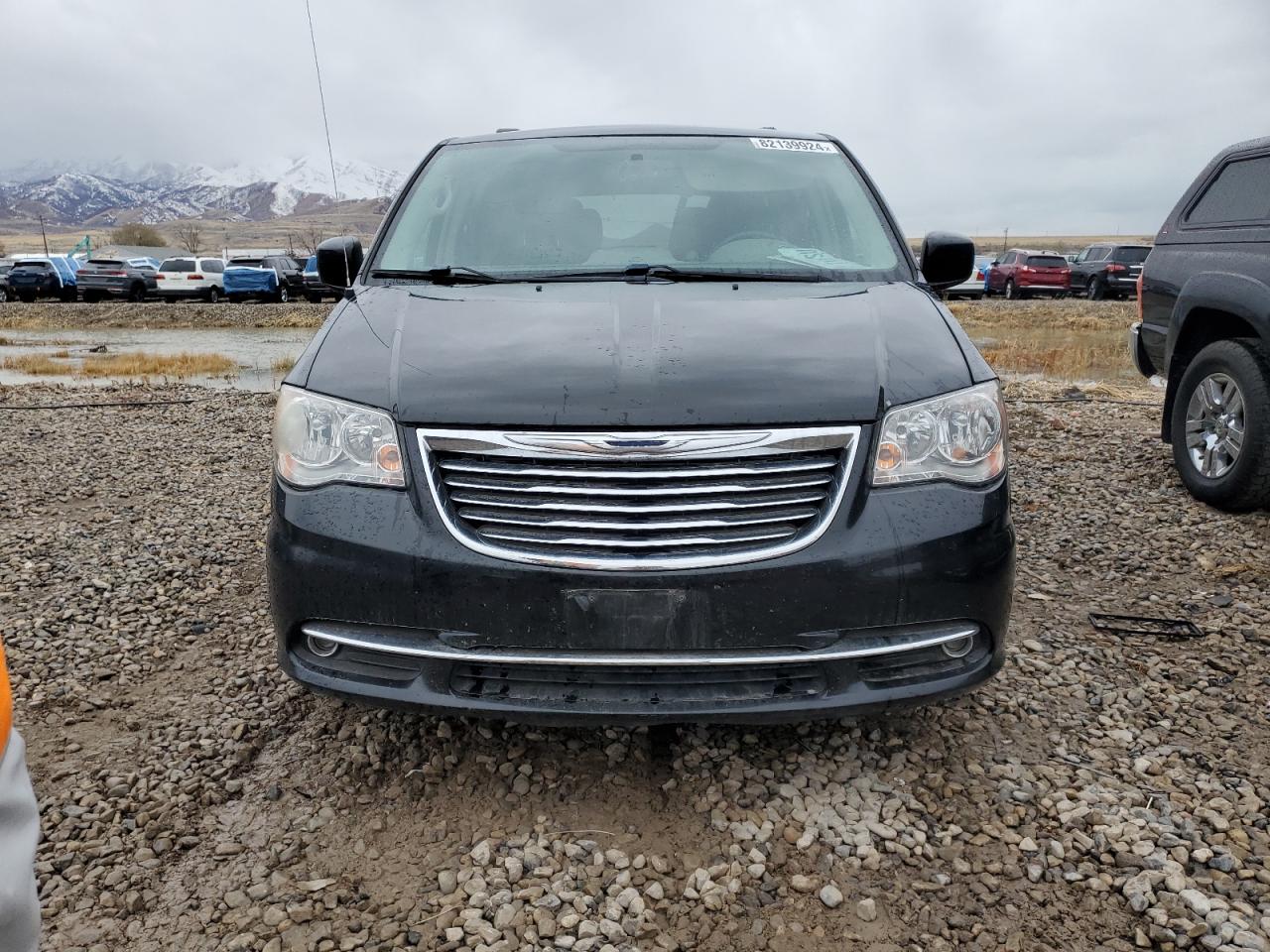 Lot #3027154279 2016 CHRYSLER TOWN & COU