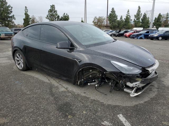 VIN 7SAYGDED9PF978075 2023 TESLA MODEL Y no.4