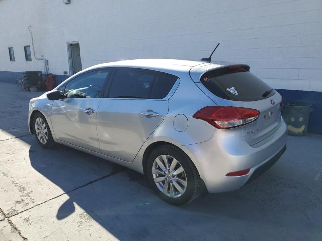 VIN KNAFX5A88F5316830 2015 KIA FORTE no.2