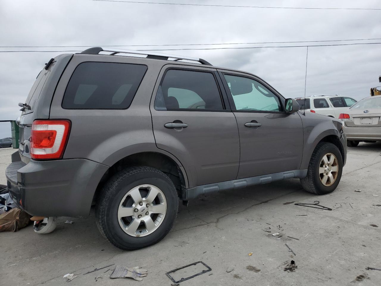 Lot #2986341171 2011 FORD ESCAPE LIM