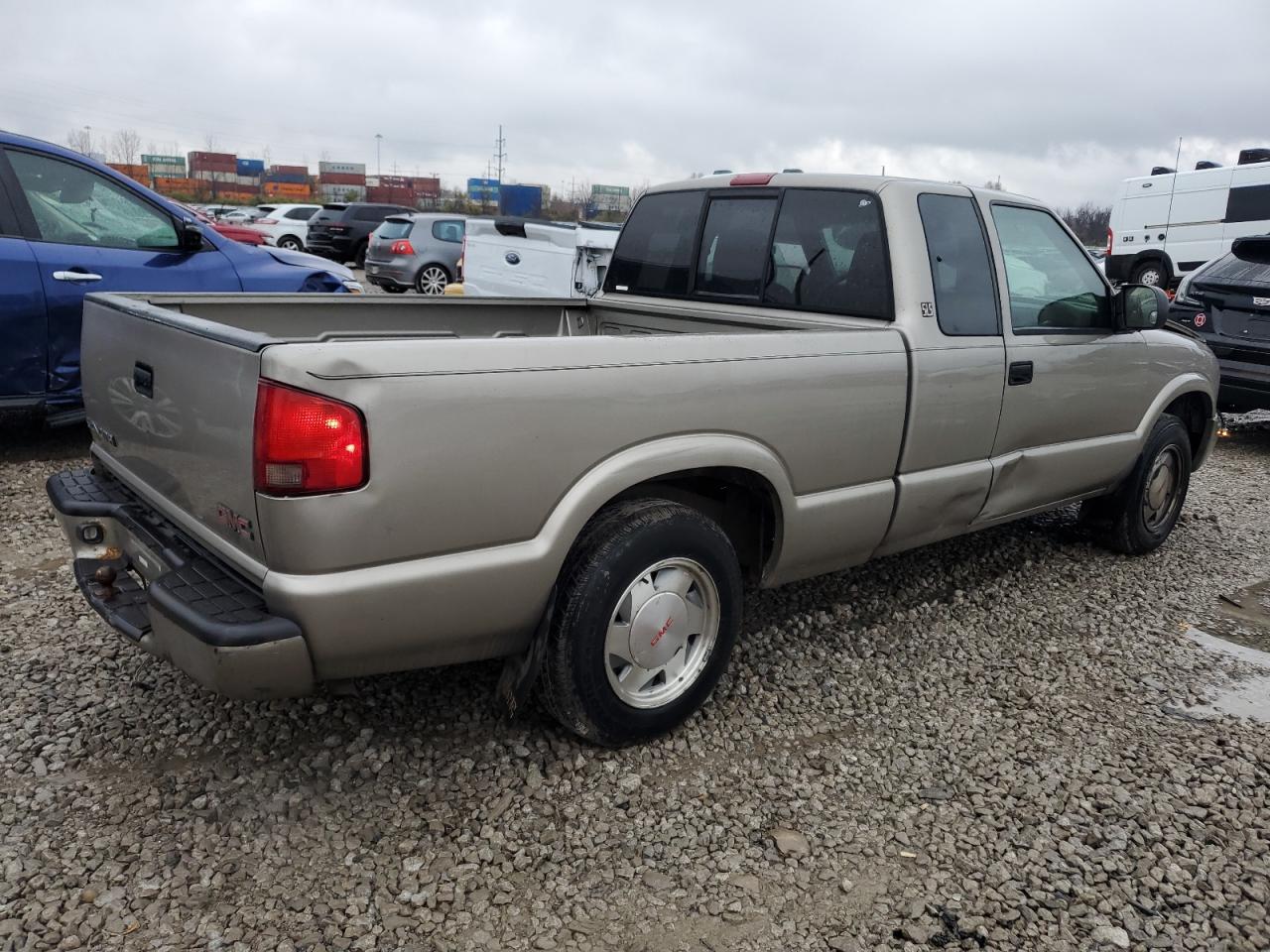 Lot #2988935587 2002 GMC SONOMA