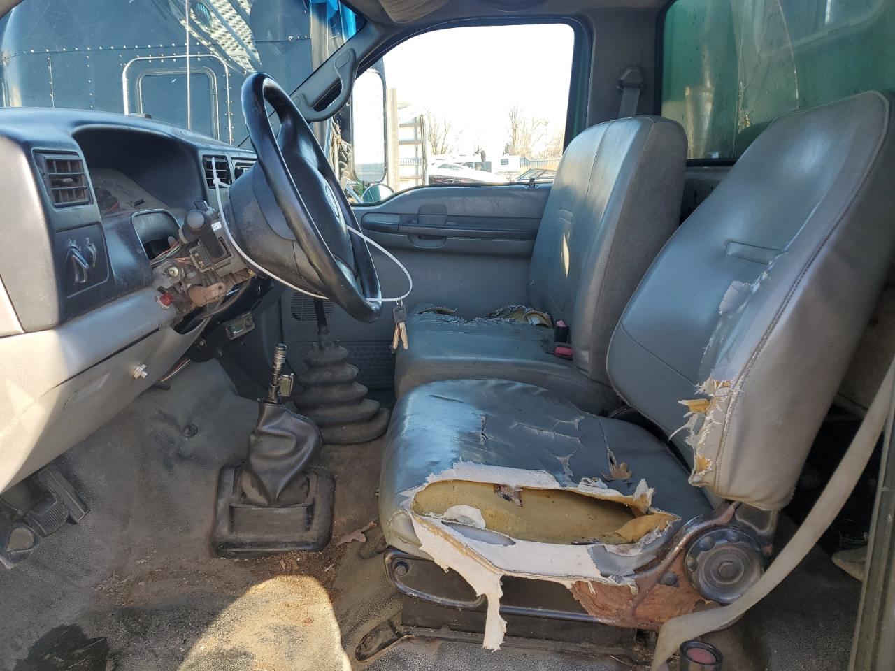 Lot #2978845941 2004 FORD F650 SUPER