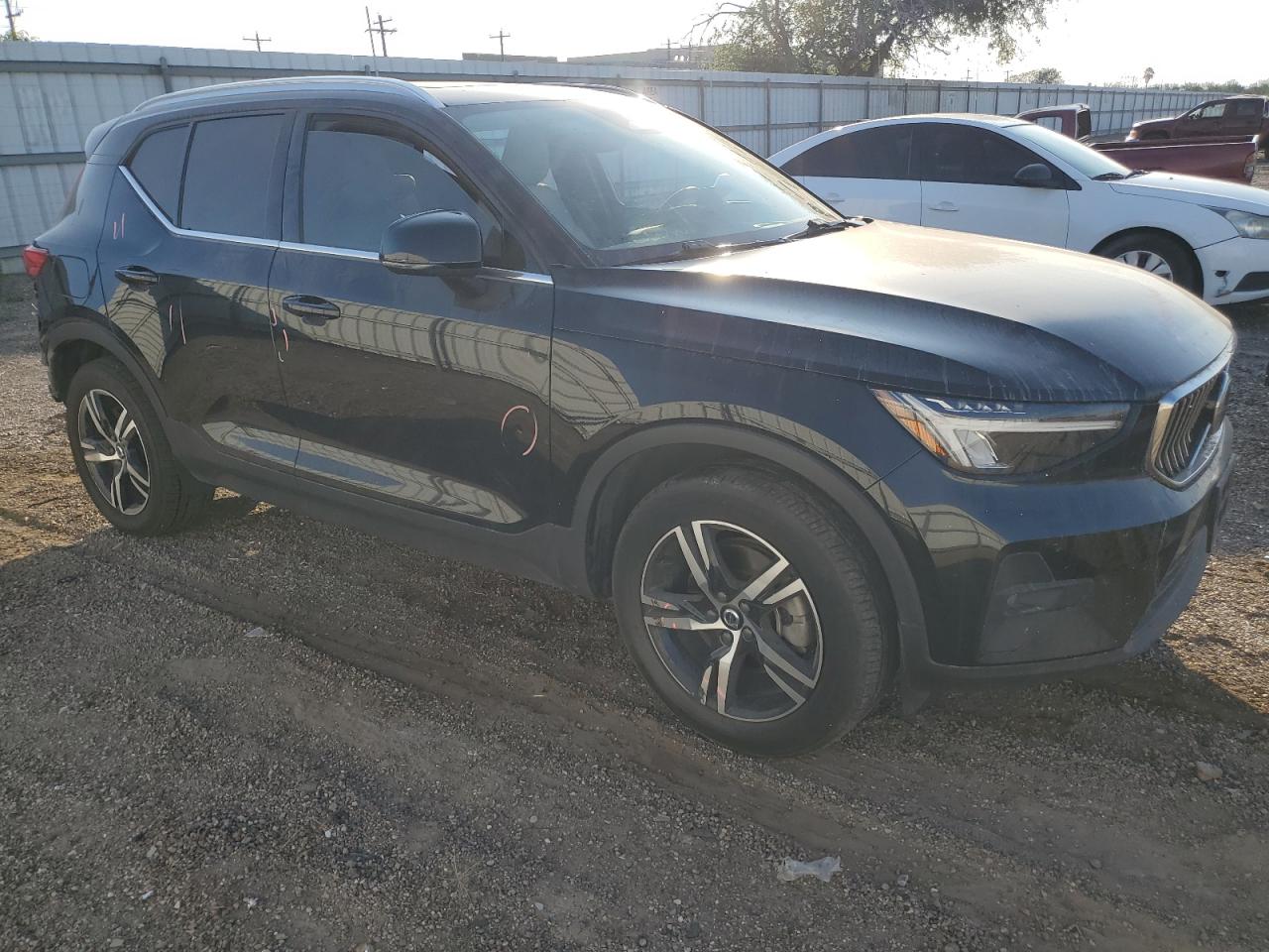 Lot #3021046541 2023 VOLVO XC40 PLUS