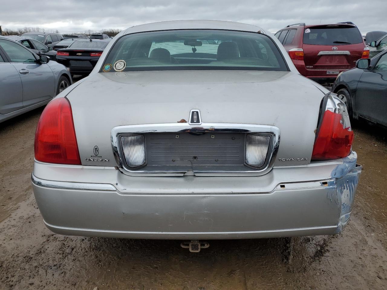 Lot #3023384247 2009 LINCOLN TOWN CAR S