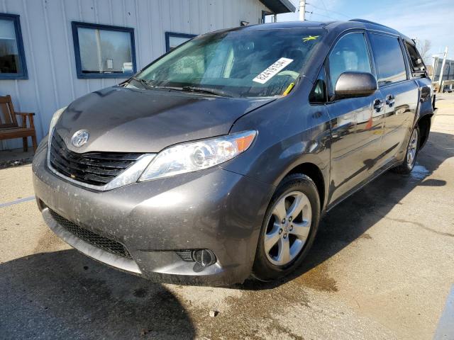 2013 TOYOTA SIENNA LE #3009124356