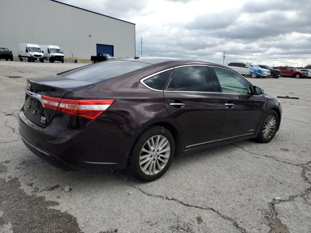 Lot #3004179912 2013 TOYOTA AVALON HYB