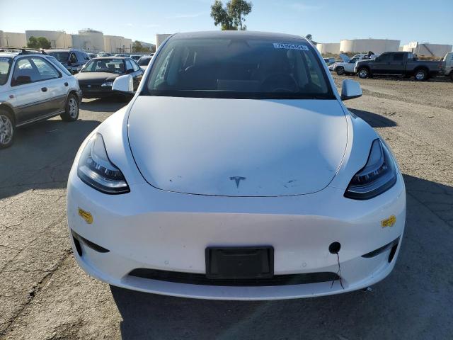 VIN 7SAYGDEE0NF360312 2022 Tesla MODEL Y no.5