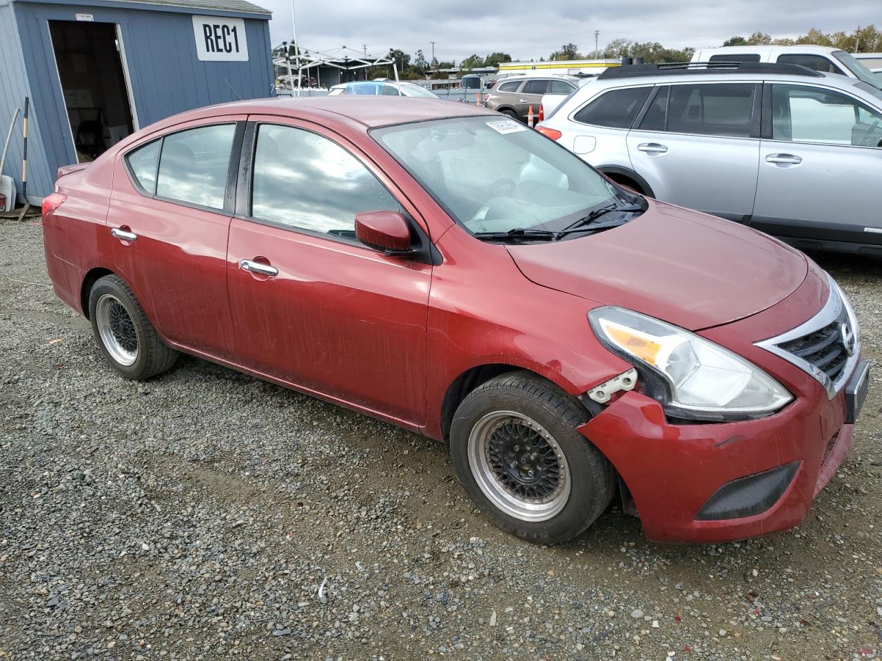 Lot #2962373007 2017 NISSAN VERSA S