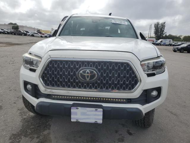 VIN 5TFCZ5AN1KX209607 2019 Toyota Tacoma, Double Cab no.5