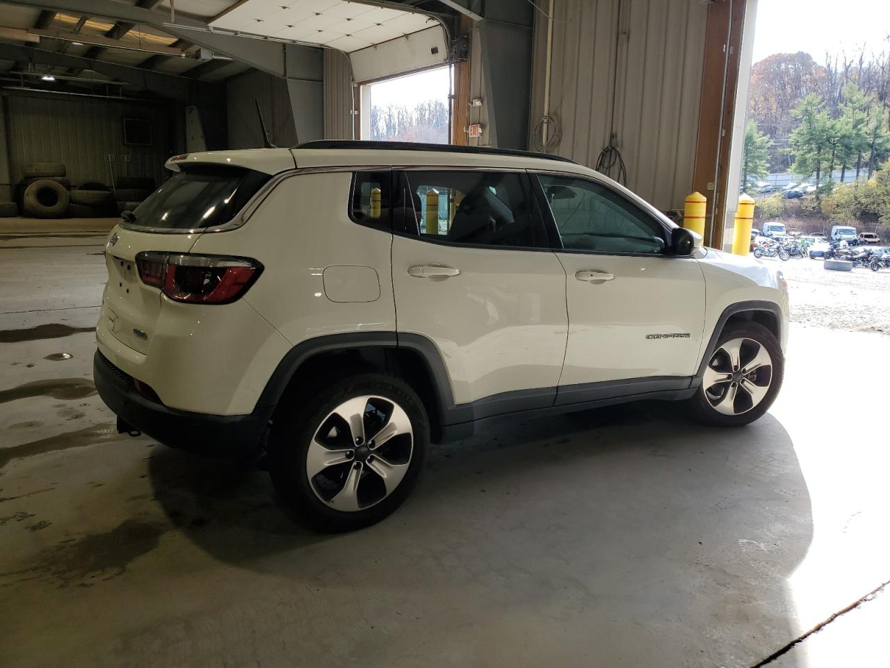 Lot #3029410691 2017 JEEP COMPASS LA