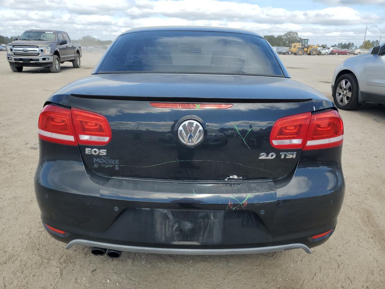 Lot #2953167224 2012 VOLKSWAGEN EOS LUX