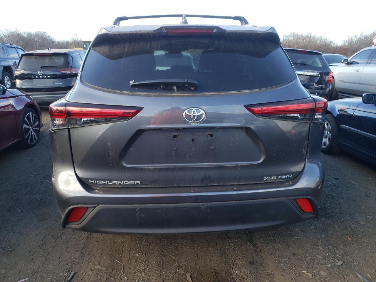 Lot #3034279130 2022 TOYOTA HIGHLANDER