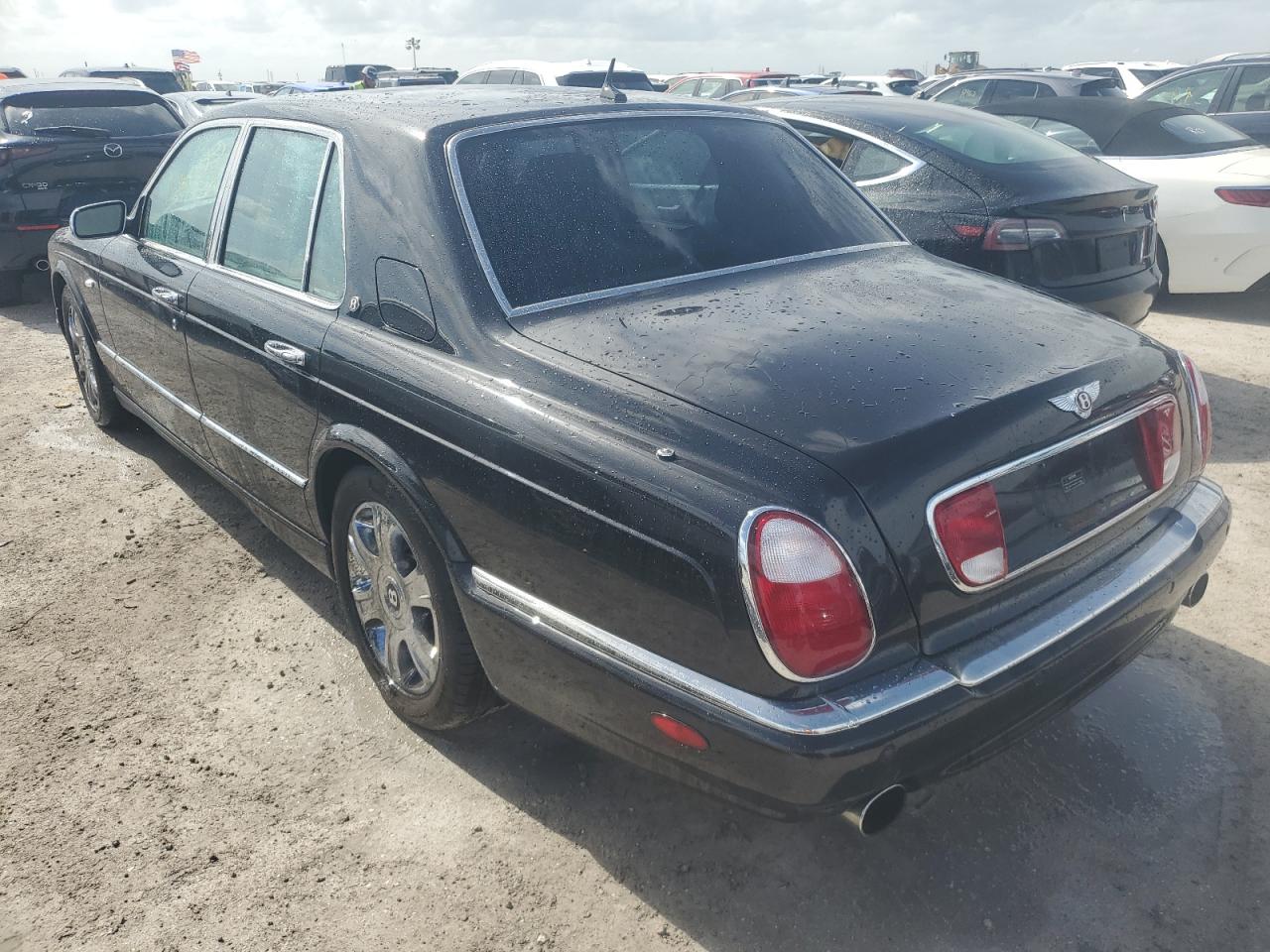 Lot #2994098333 2006 BENTLEY ARNAGE RED