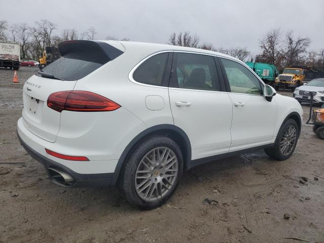 VIN WP1AA2A22GLA00599 2016 PORSCHE CAYENNE no.3