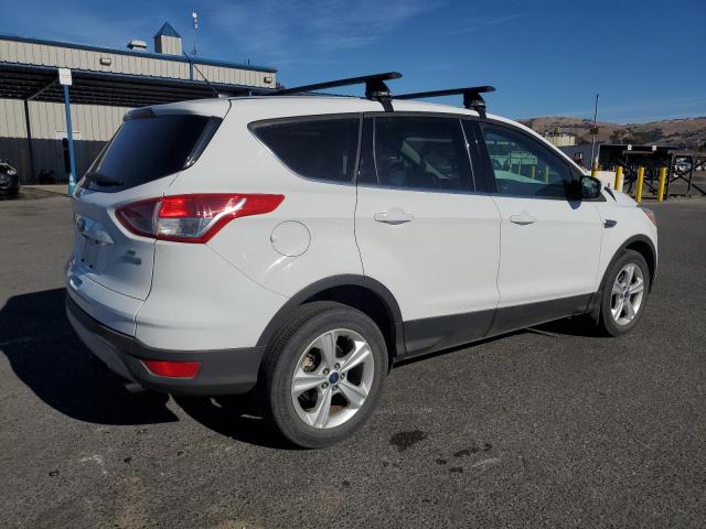 VIN 1FMCU0GX7FUB95418 2015 Ford Escape, SE no.3