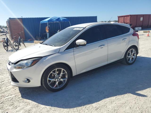 VIN 1FADP3N23DL379420 2013 FORD FOCUS no.1